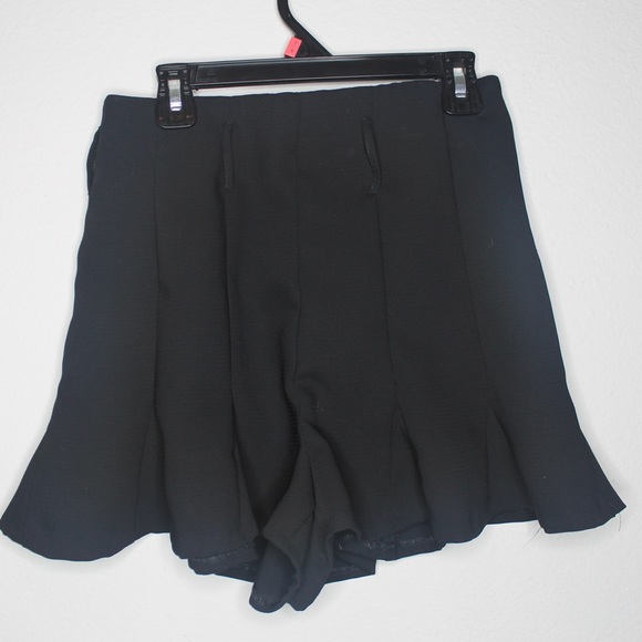 Zara Pants - Zara Dress Shorts Zara Pants - Zara Dress Shorts